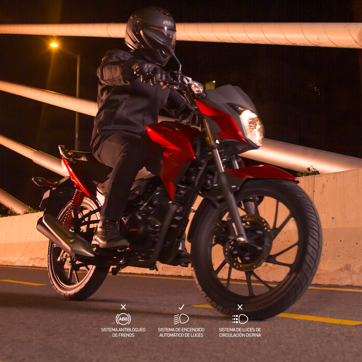 moto roja en la ciudad de bogota